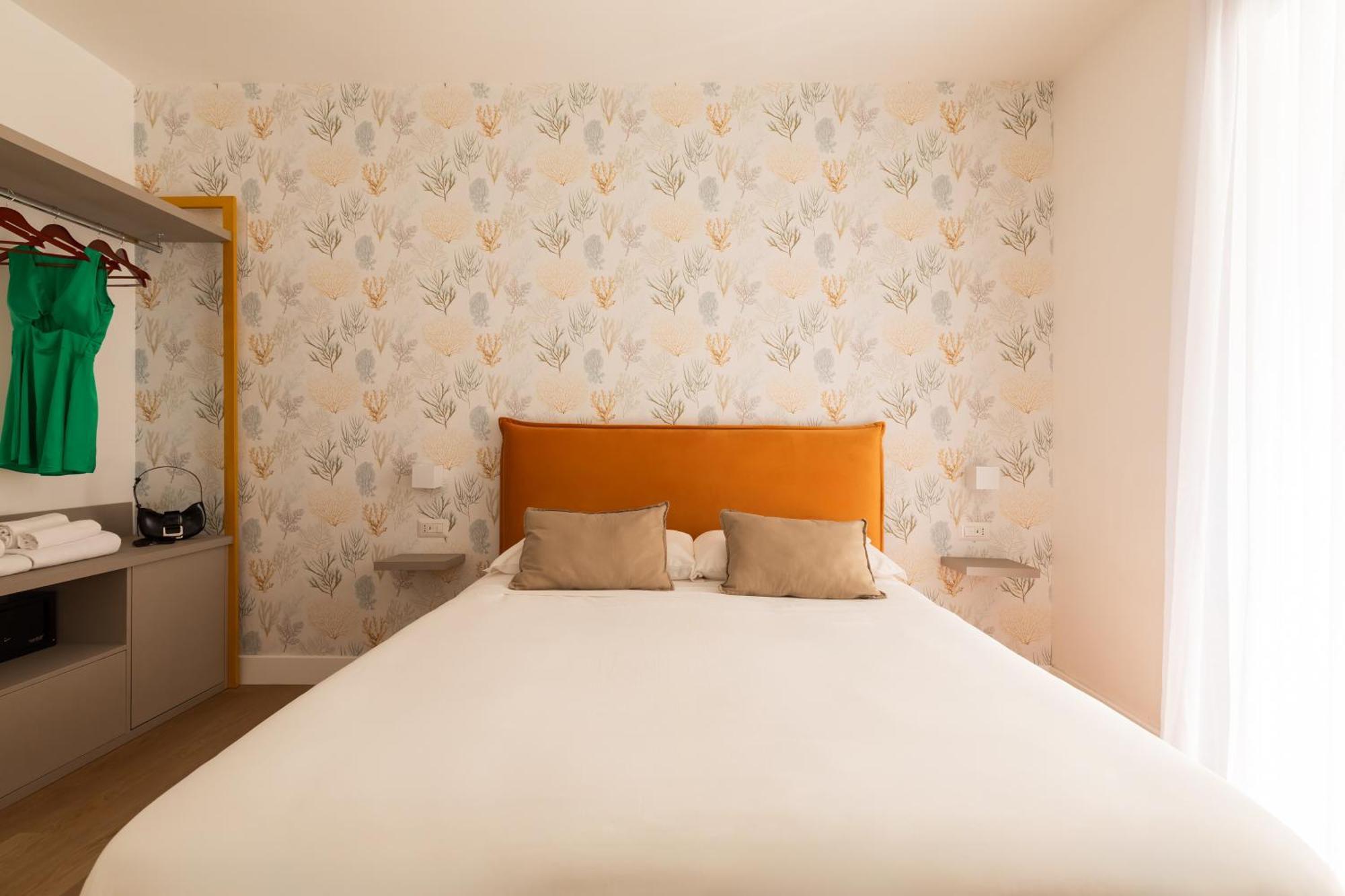 Yourhome - Blue Marina Rooms ซอร์เรนโต ภายนอก รูปภาพ