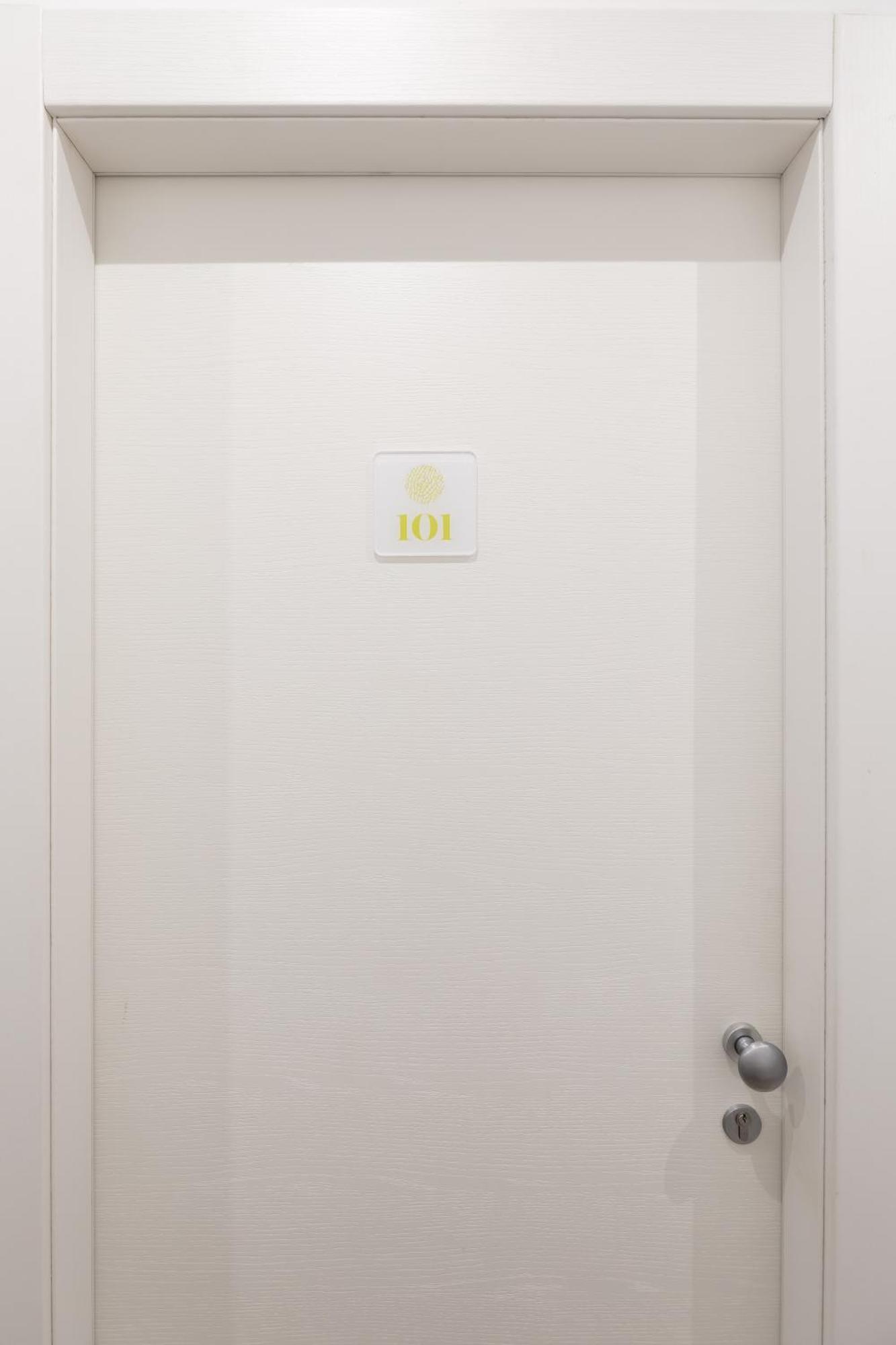 Yourhome - Blue Marina Rooms ซอร์เรนโต ภายนอก รูปภาพ